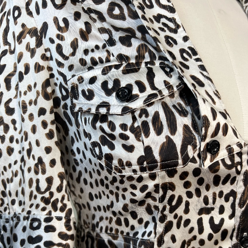Y2K White Animal Print 1/2 Sleeve Silk Button Up Blouse by Marciano - Picture 2 of 8